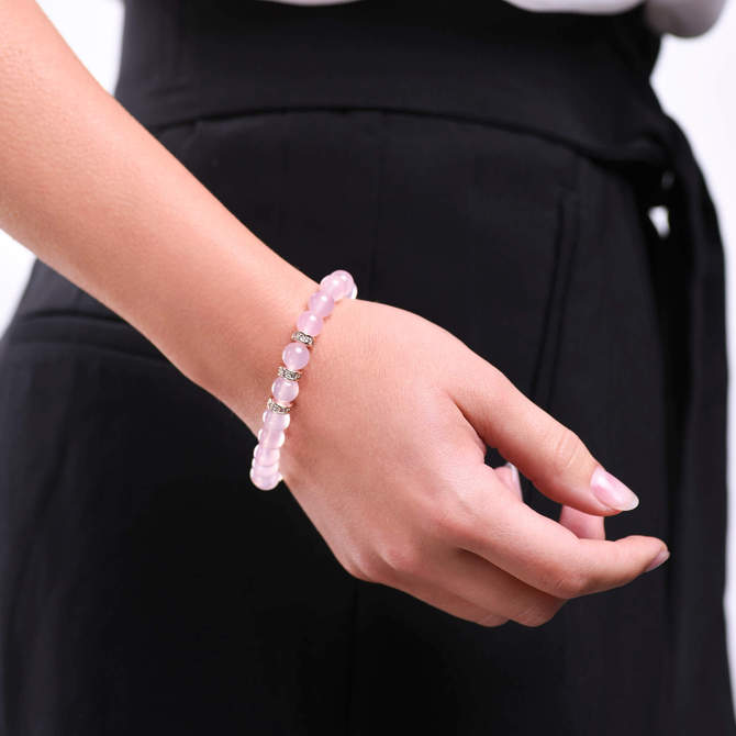 Damsky-koralkovy-naramek-ruzovy-chalcedon-stopery-ruzove-zlato-ruka.jpg